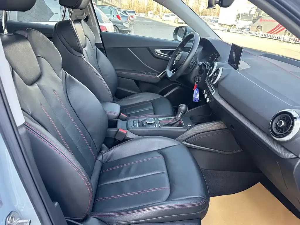 Audi Q2L 2023 из CN, фото 8
