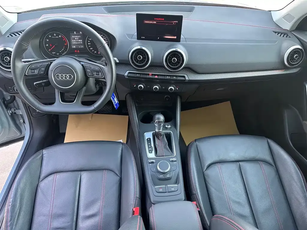Audi Q2L 2023 из CN, фото 6