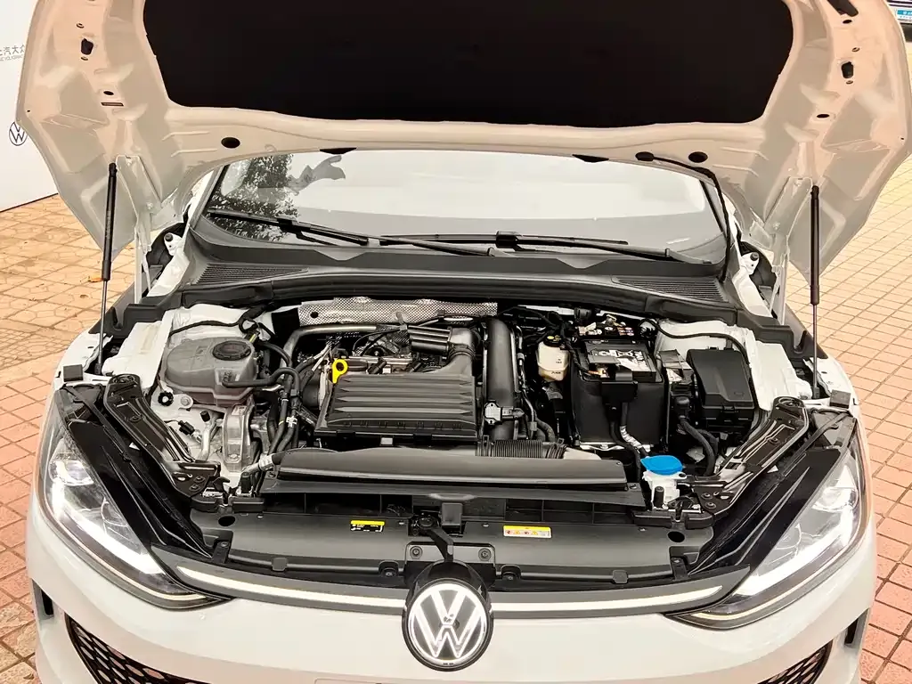 Volkswagen Lamando 2024 из CN, фото 3