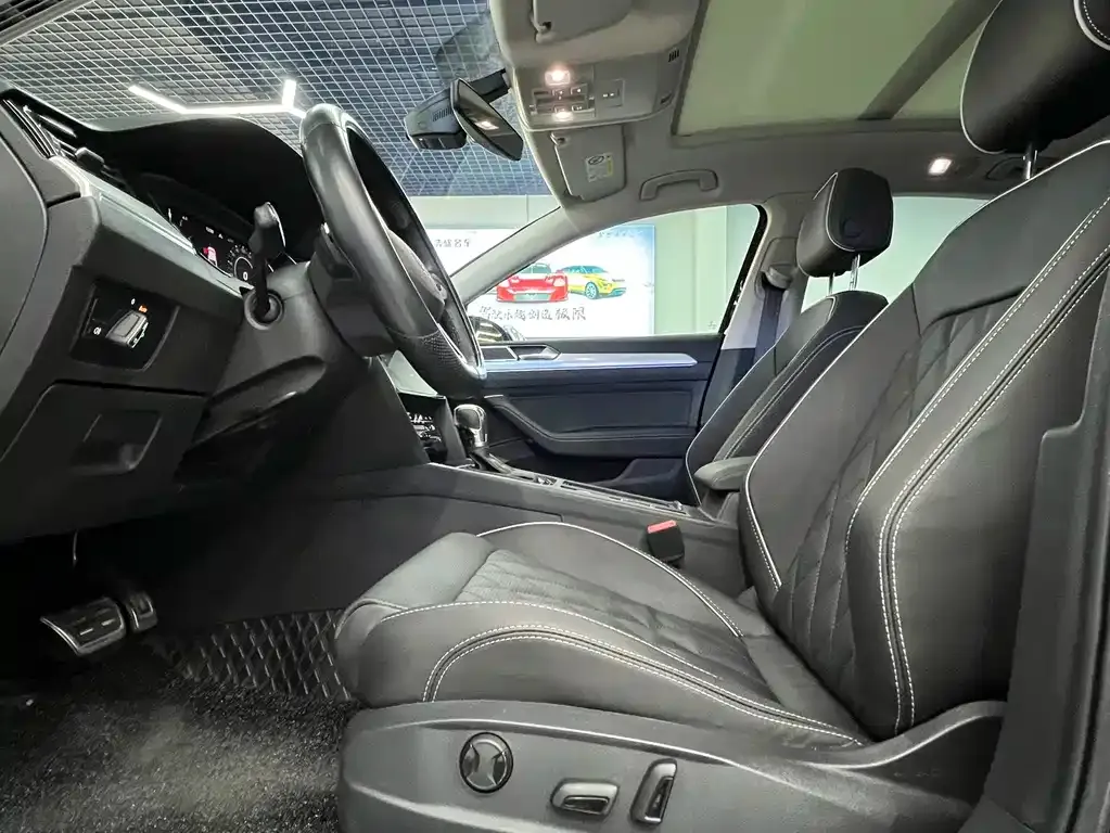 Volkswagen Magotan GTE PHEV 2023 из CN, фото 4