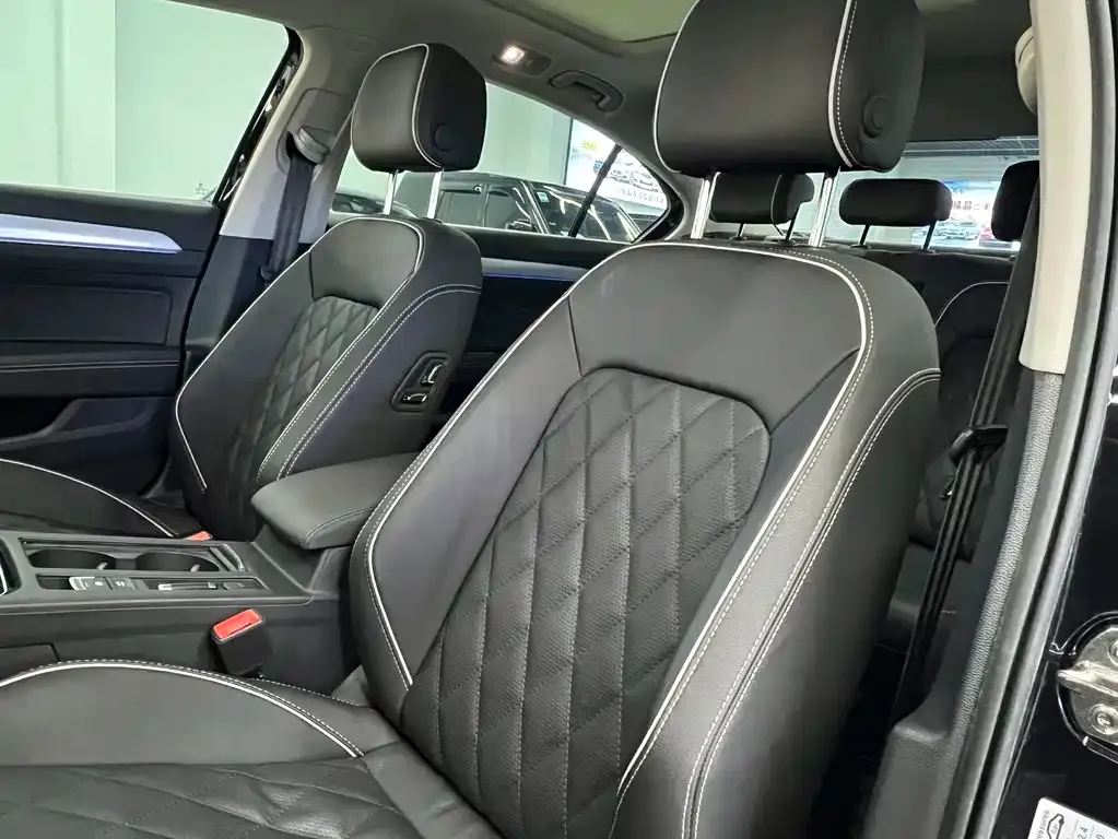 Volkswagen Magotan GTE PHEV 2023 из CN, фото 8