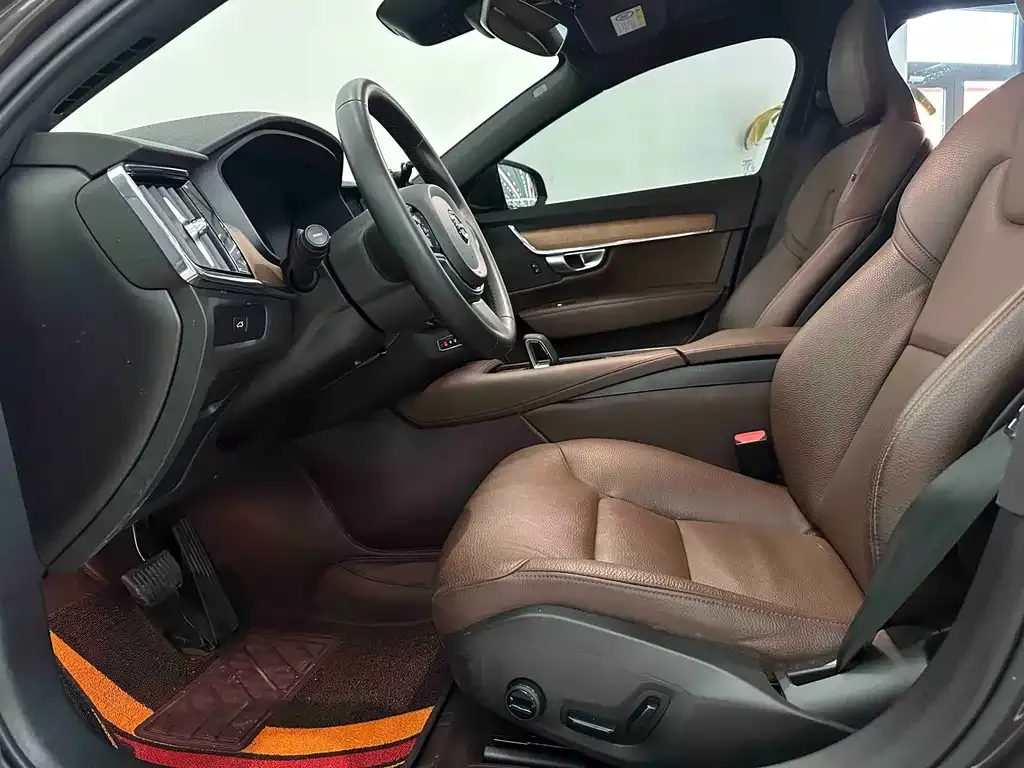 Volvo S90 2023 из CN, фото 7