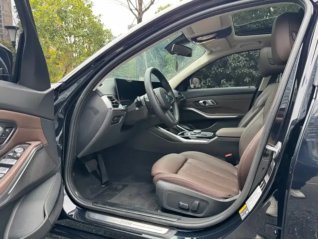 BMW i3 2024 из CN, фото 3