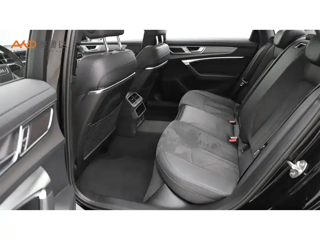 Audi A6L 2024 из CN, фото 10