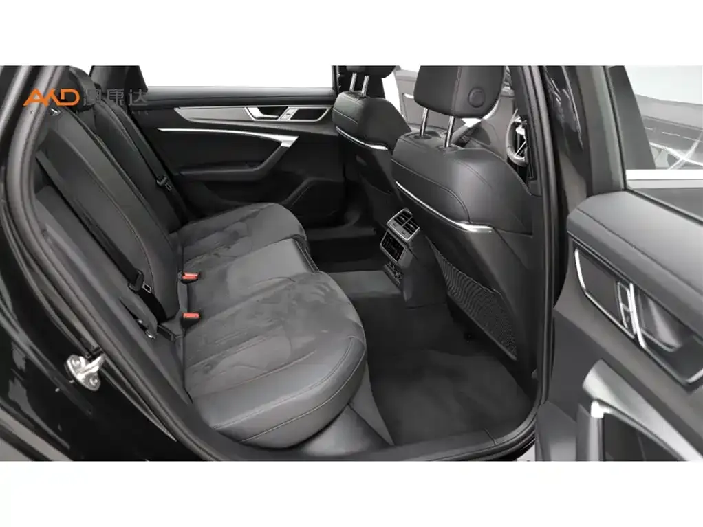 Audi A6L 2024 из CN, фото 9