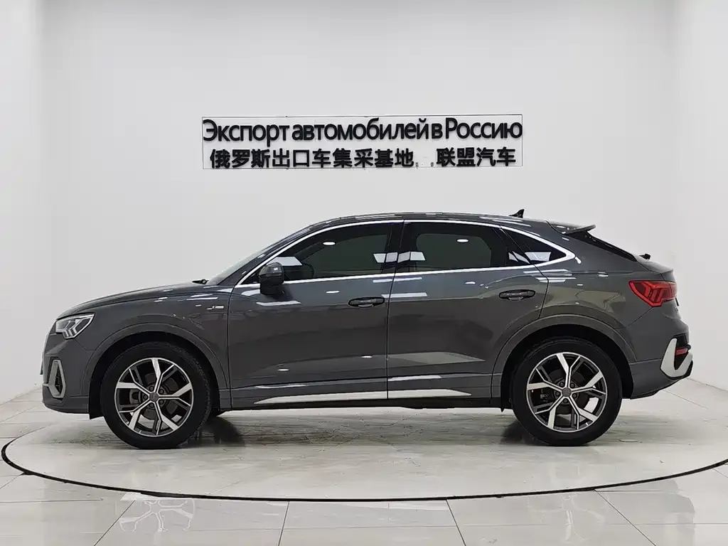 Audi Q3 Sportback — фото 10