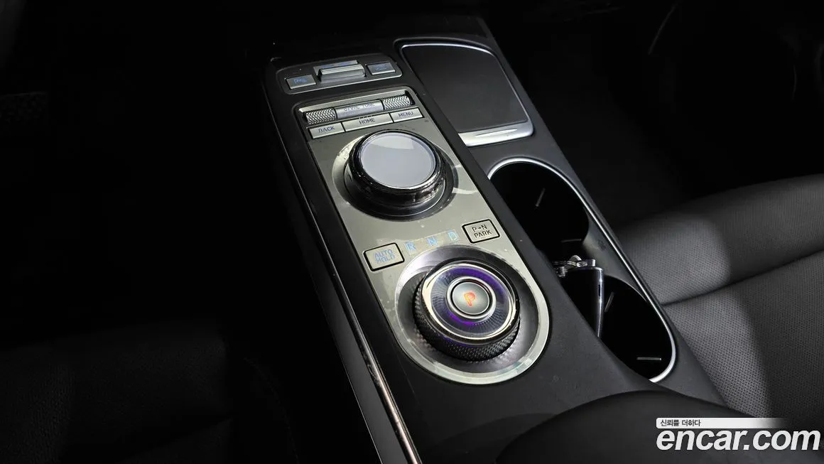 Genesis GV70 — фото 2