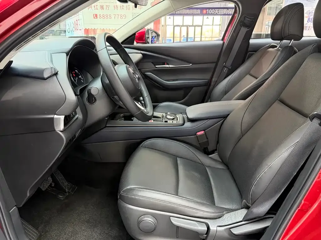 Mazda CX-30 2022 из CN, фото 7
