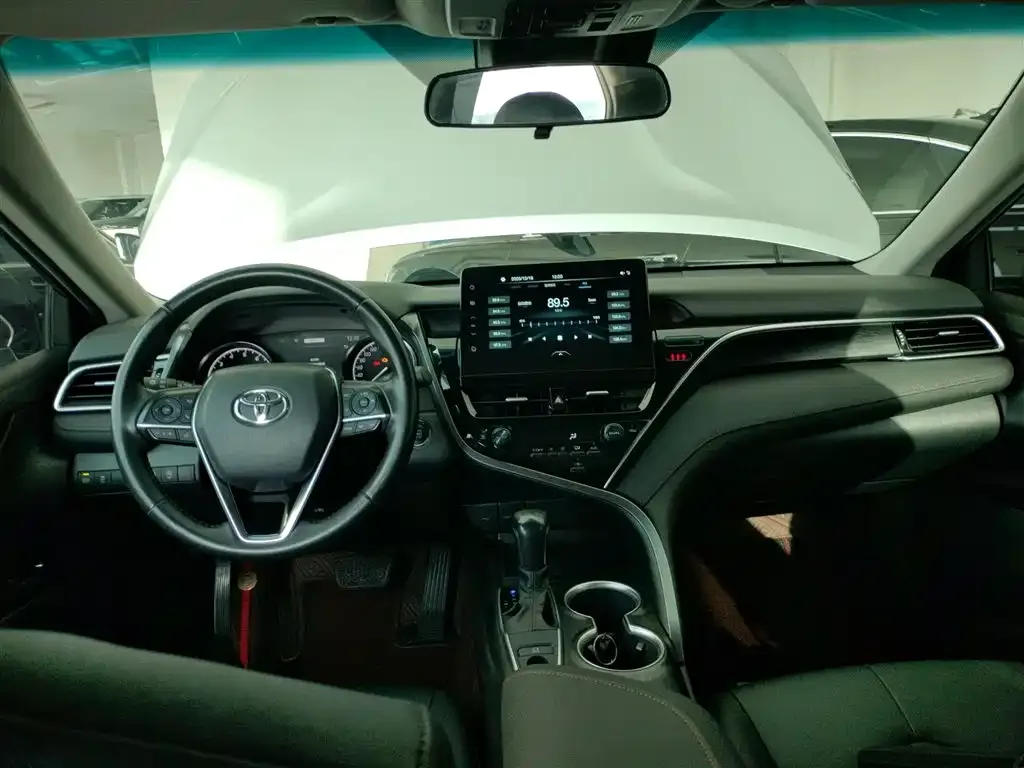 Toyota Camry 2021 из CN, фото 9
