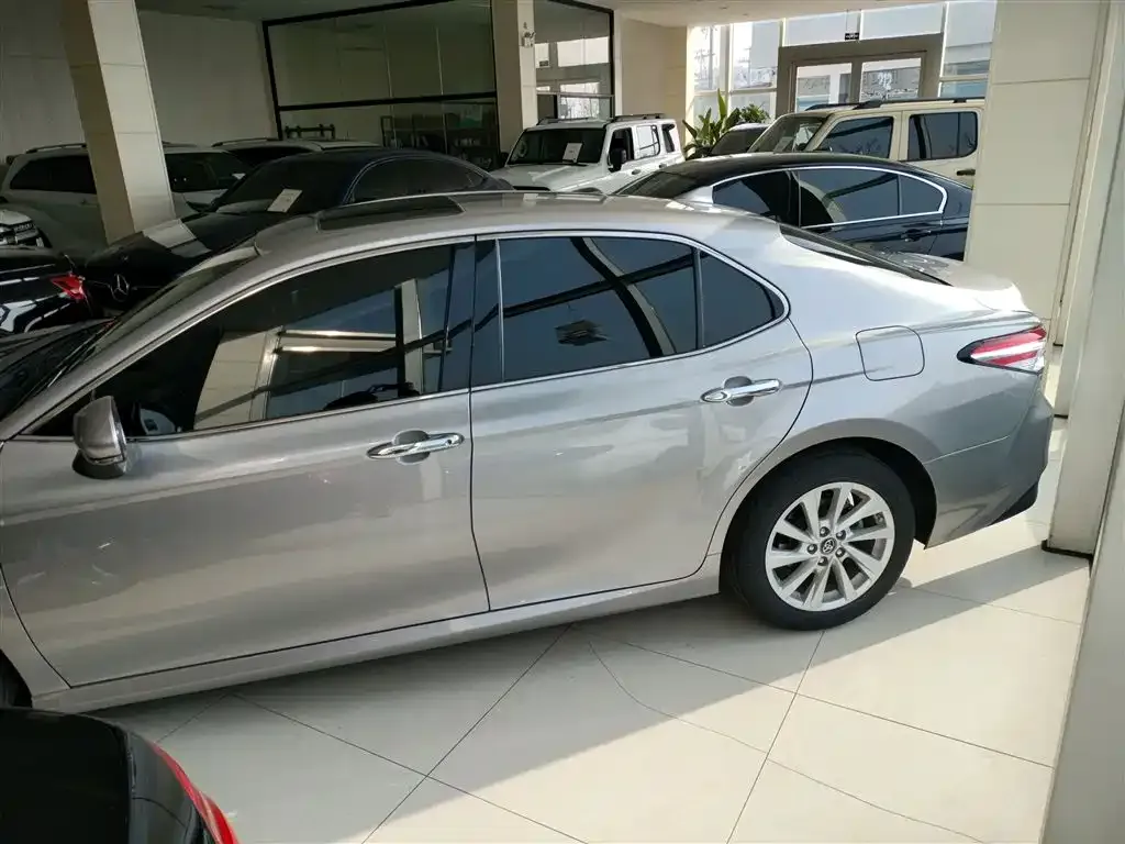 Toyota Camry 2021 из CN, фото 7