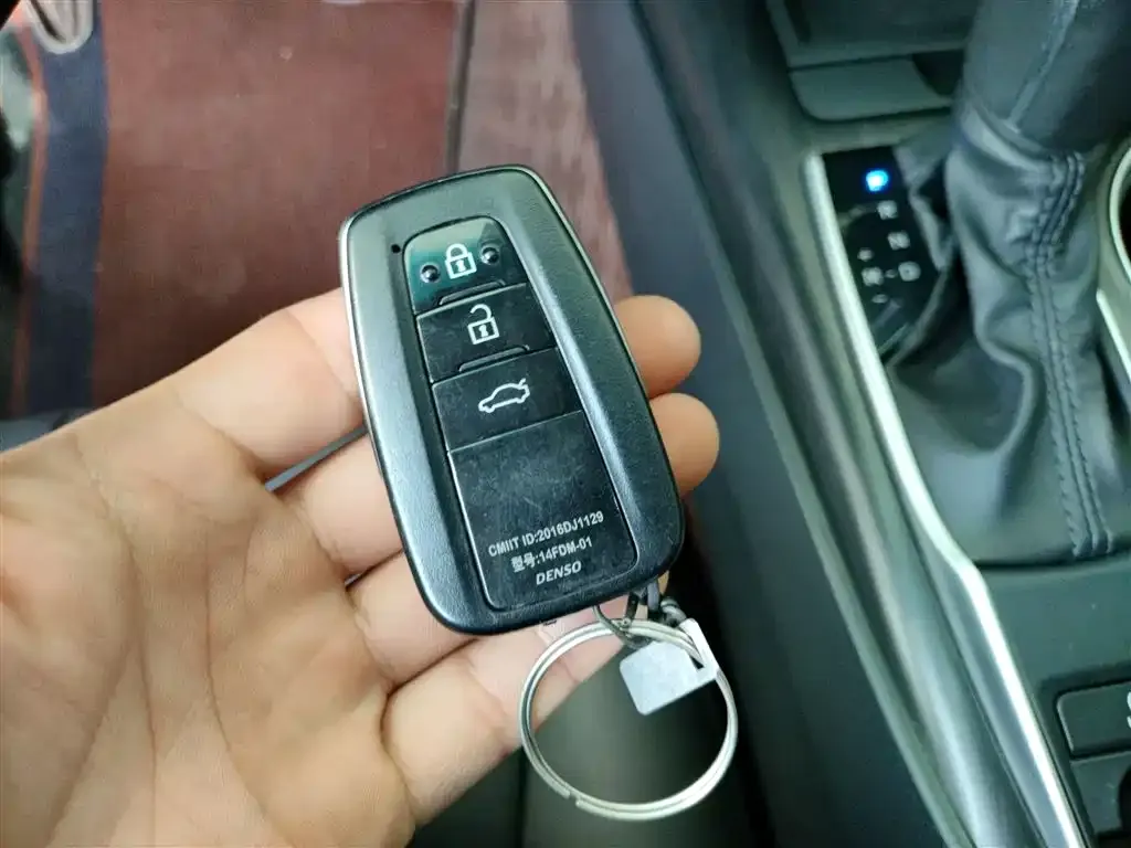 Toyota Camry 2021 из CN, фото 4