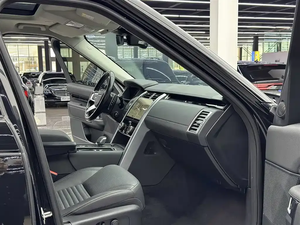 Land Rover Discovery 2022 из CN, фото 2