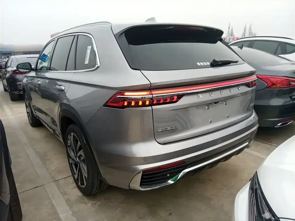 Geely Xingyue L — фото 9