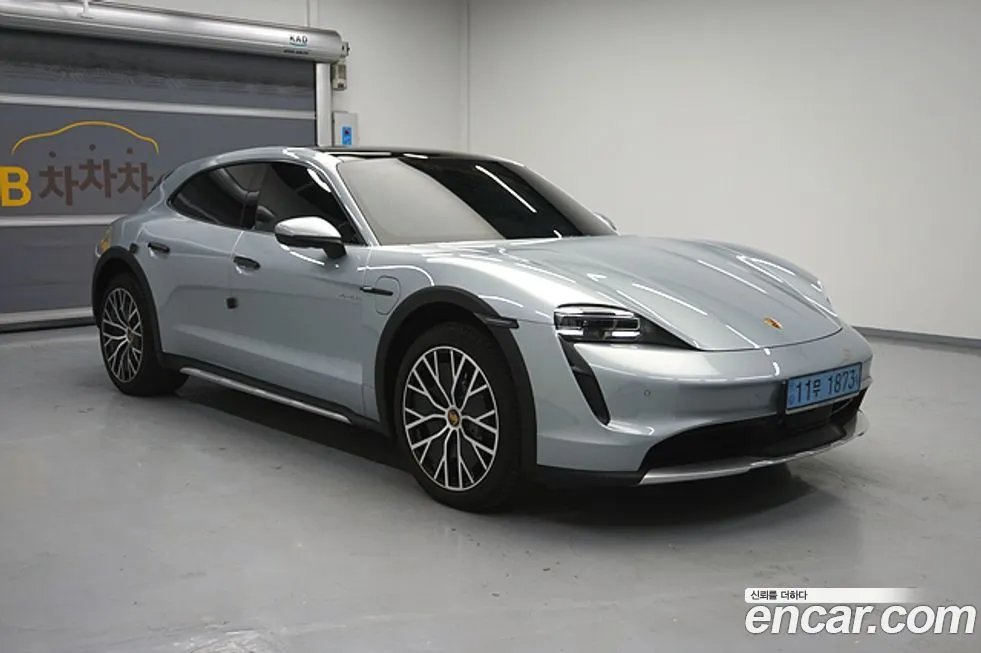 Porsche Taycan 2022 из KR, фото 2