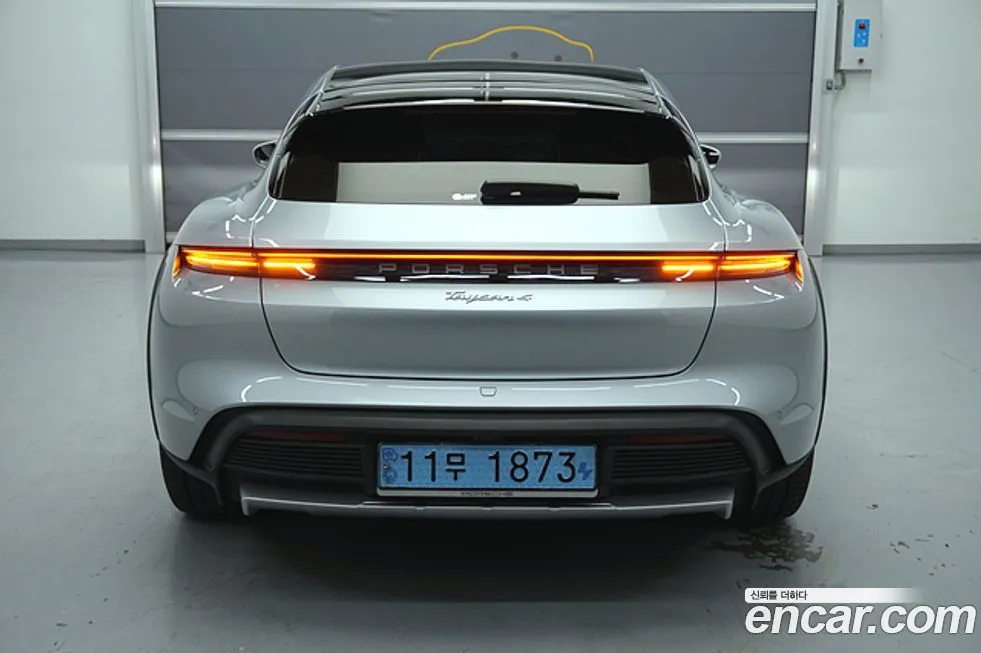 Porsche Taycan 2022 из KR, фото 7
