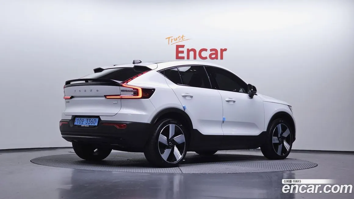 Volvo C40 2024 из KR, фото 4