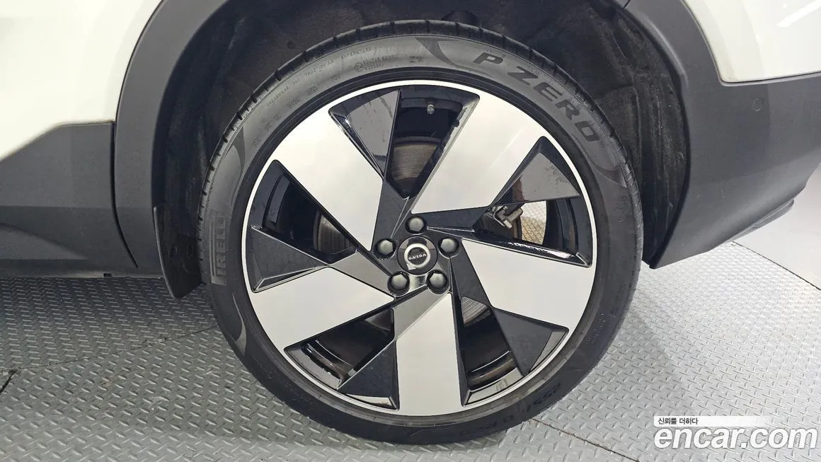 Volvo C40 2024 из KR, фото 7