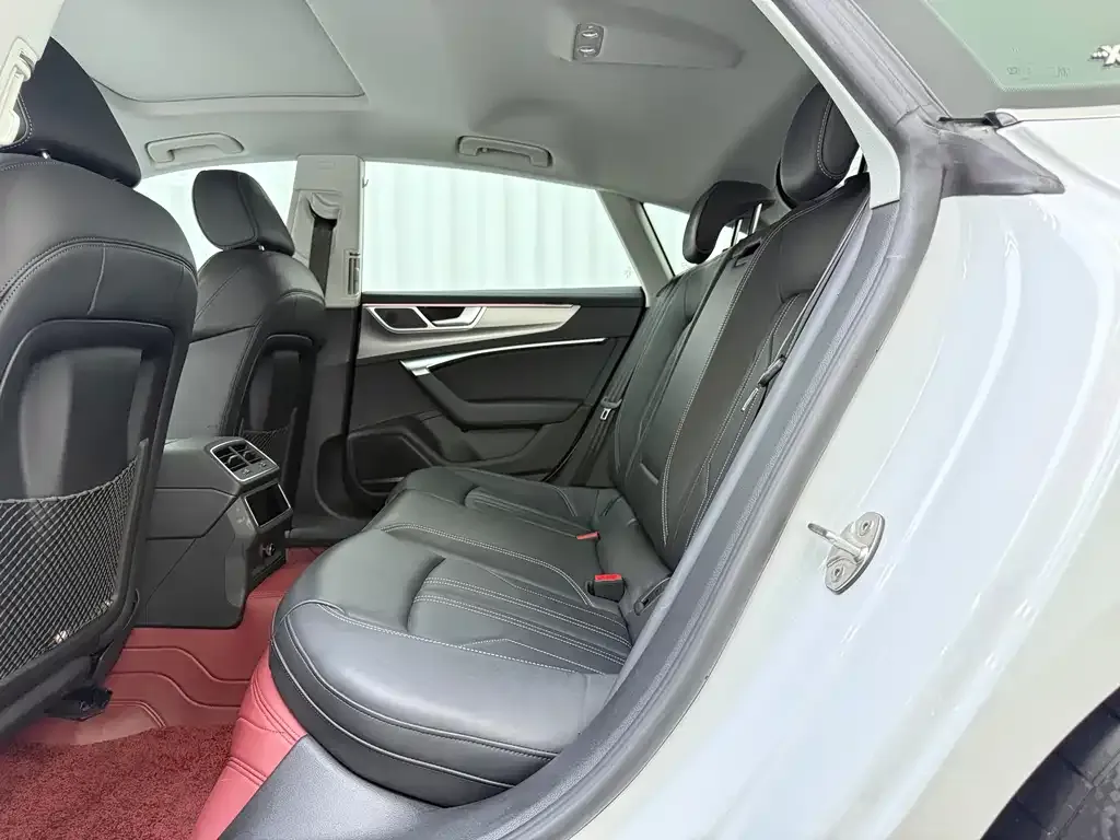 Audi A7 2025 из CN, фото 8