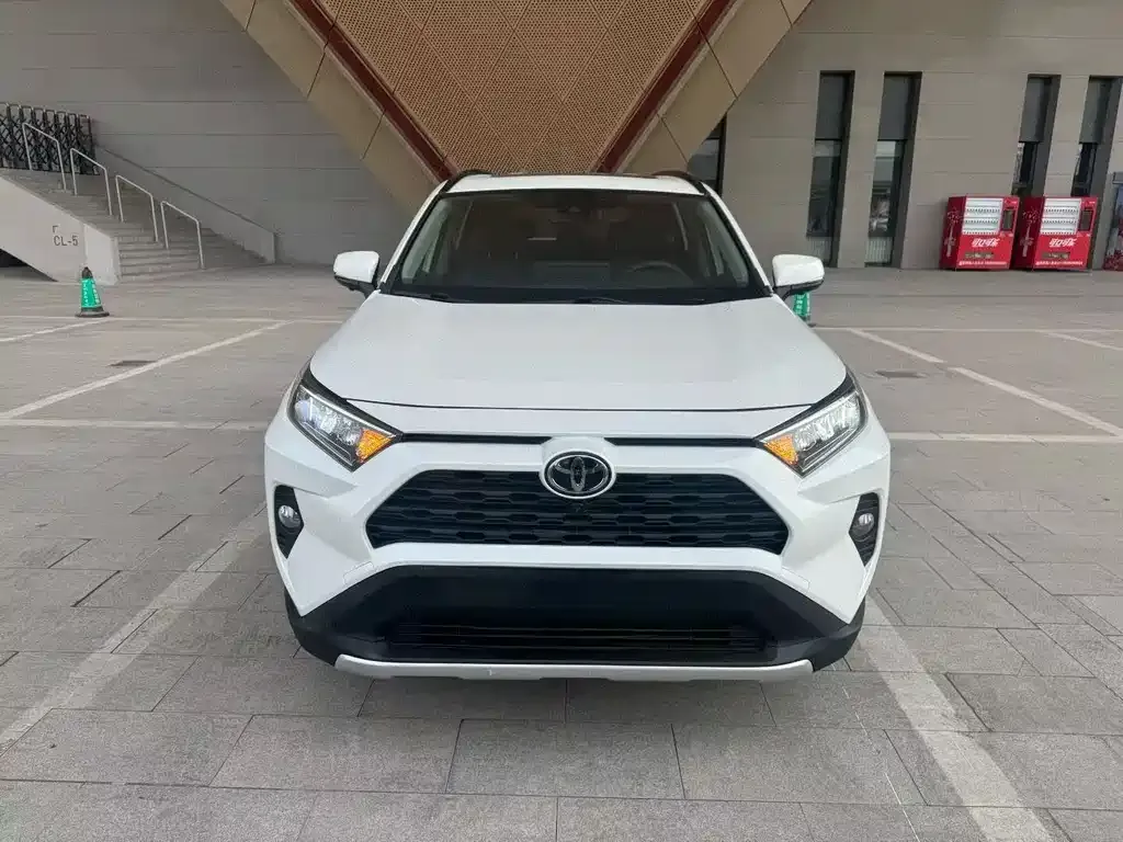 Toyota RAV4 2021 из CN, фото 4