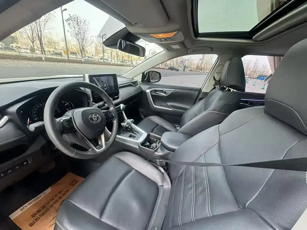 Toyota RAV4 2021 из CN, фото 5