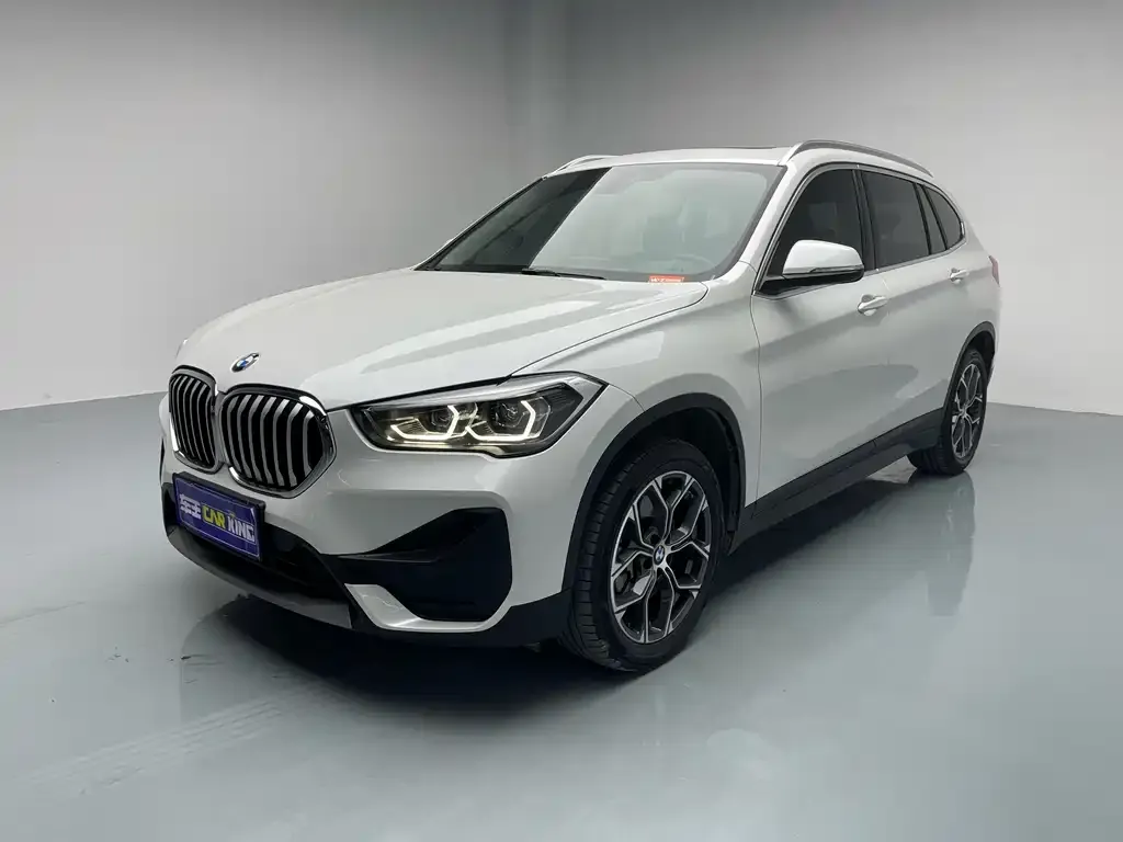 BMW X1 — фото 1