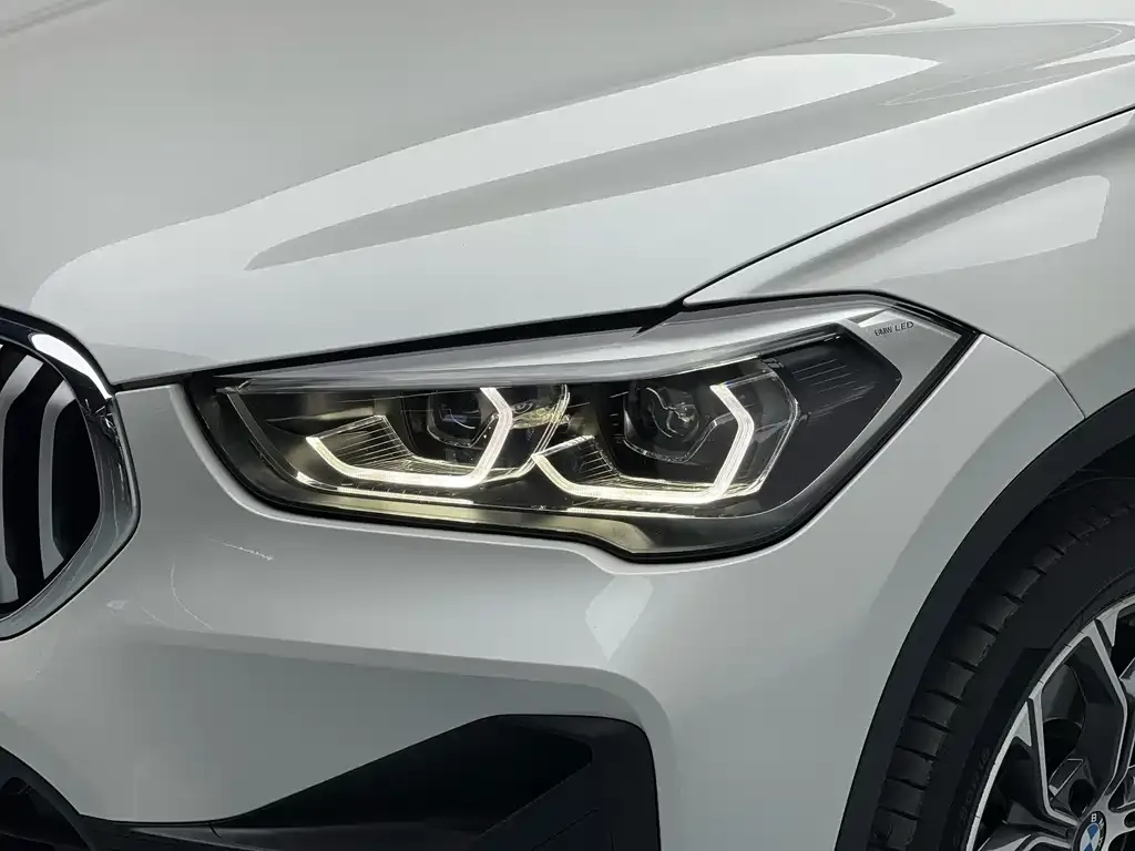 BMW X1 — фото 10
