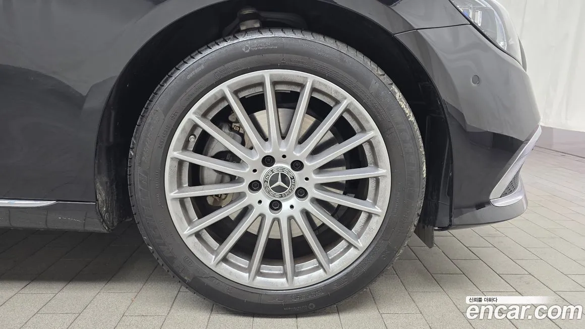 Mercedes-Benz E-Class 2023 из KR, фото 10