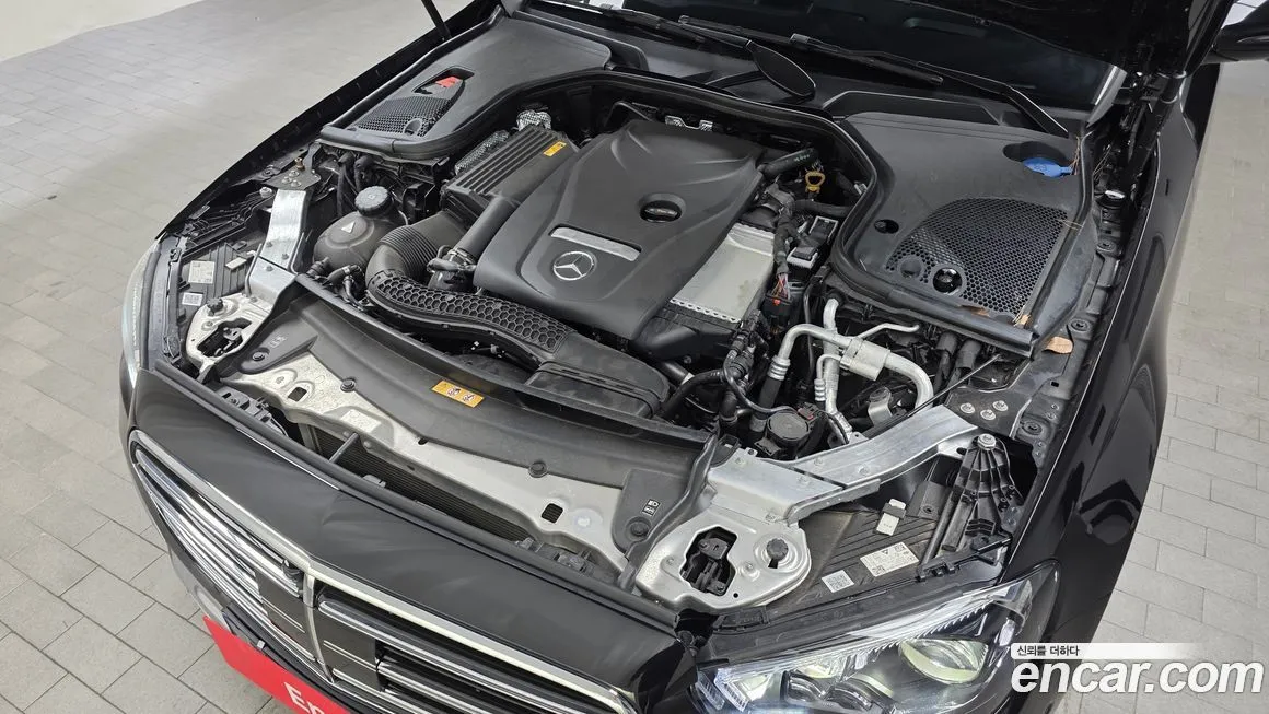 Mercedes-Benz E-Class 2023 из KR, фото 2