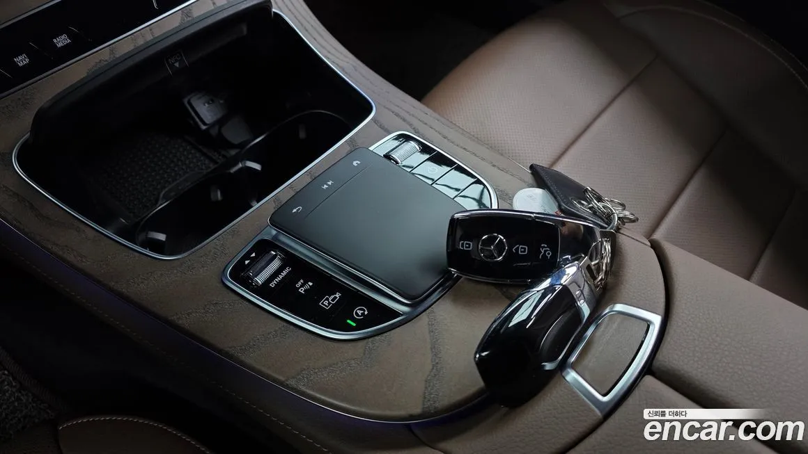 Mercedes-Benz E-Class 2023 из KR, фото 8