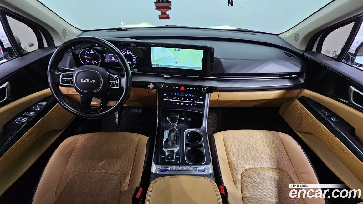 Kia Carnival — фото 10