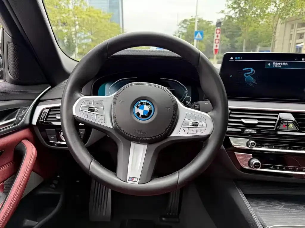 BMW 5 Series New Energy — фото 5