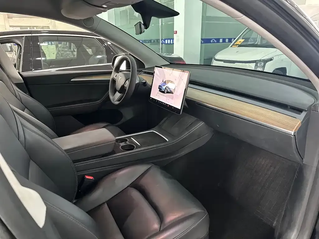 Tesla Model Y 2023 из CN, фото 7