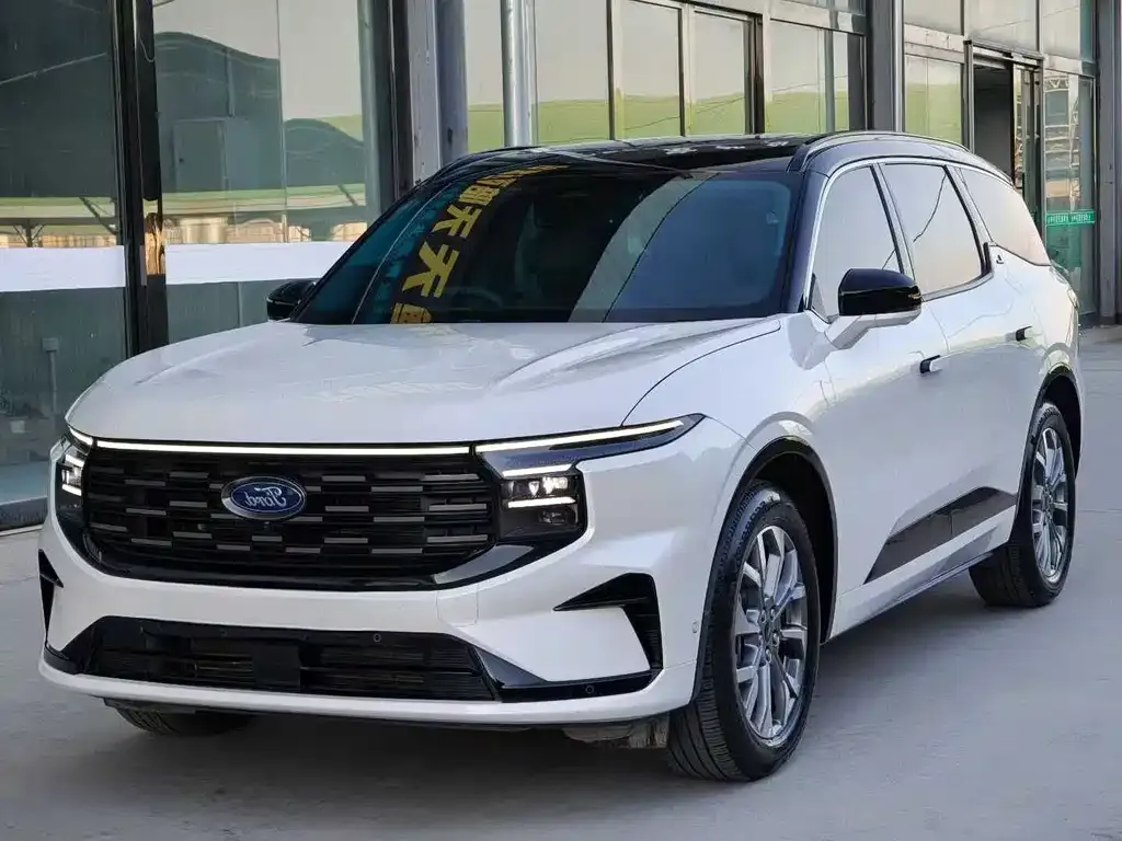 Ford Edge — фото 1