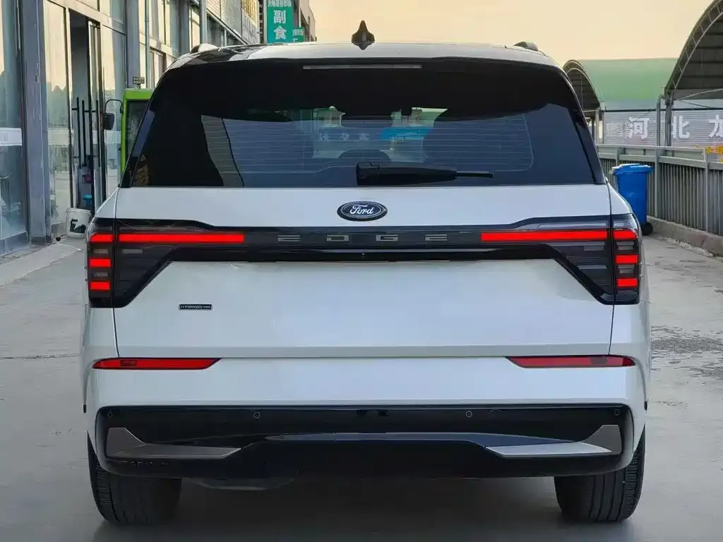 Ford Edge — фото 5