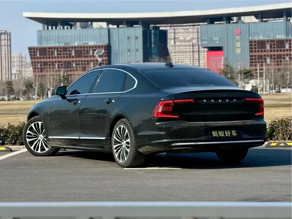 Volvo S90 — фото 4