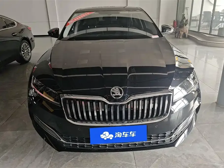 Skoda Superb — фото 10