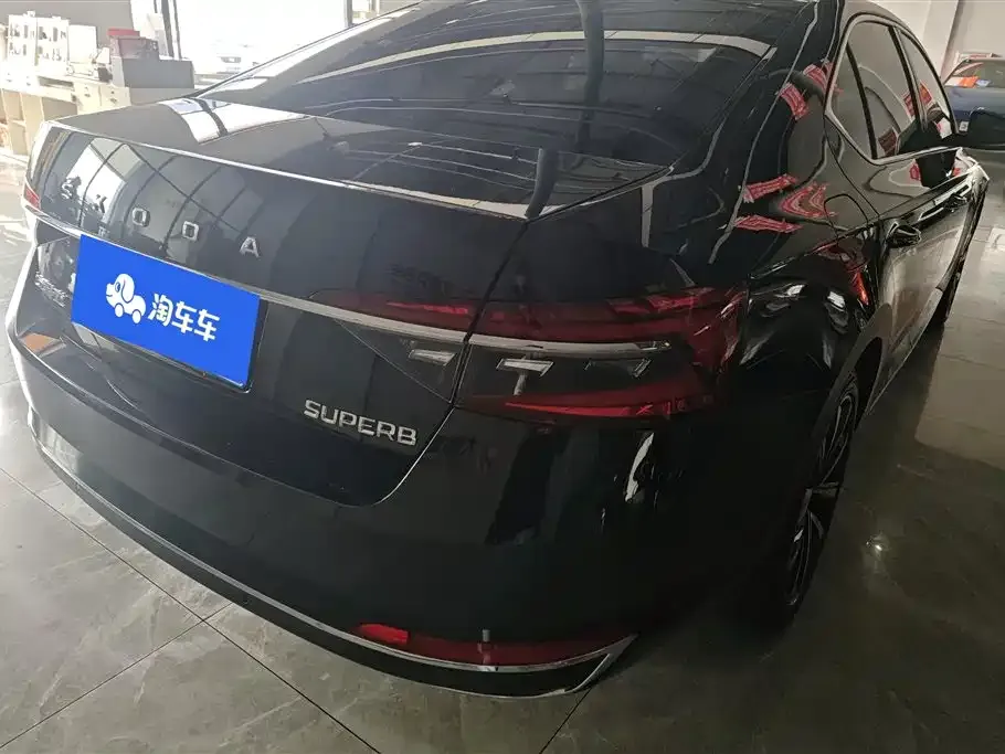 Skoda Superb — фото 5