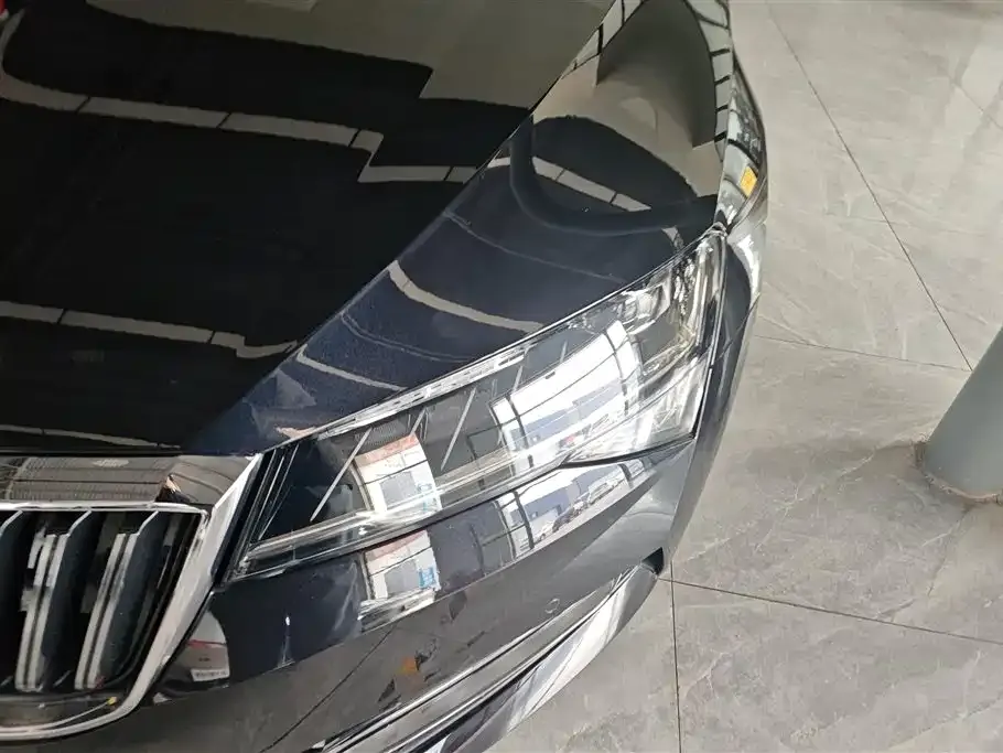 Skoda Superb — фото 6