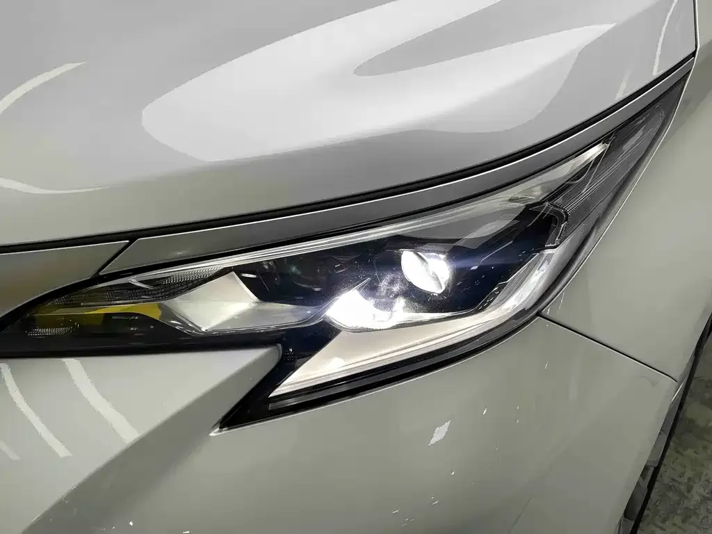 Toyota Sienna 2023 из CN, фото 4