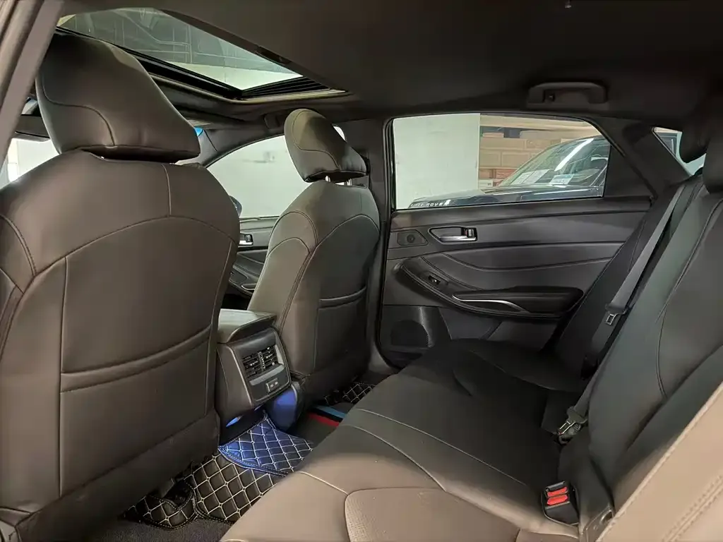 Toyota Avalon 2022 из CN, фото 9
