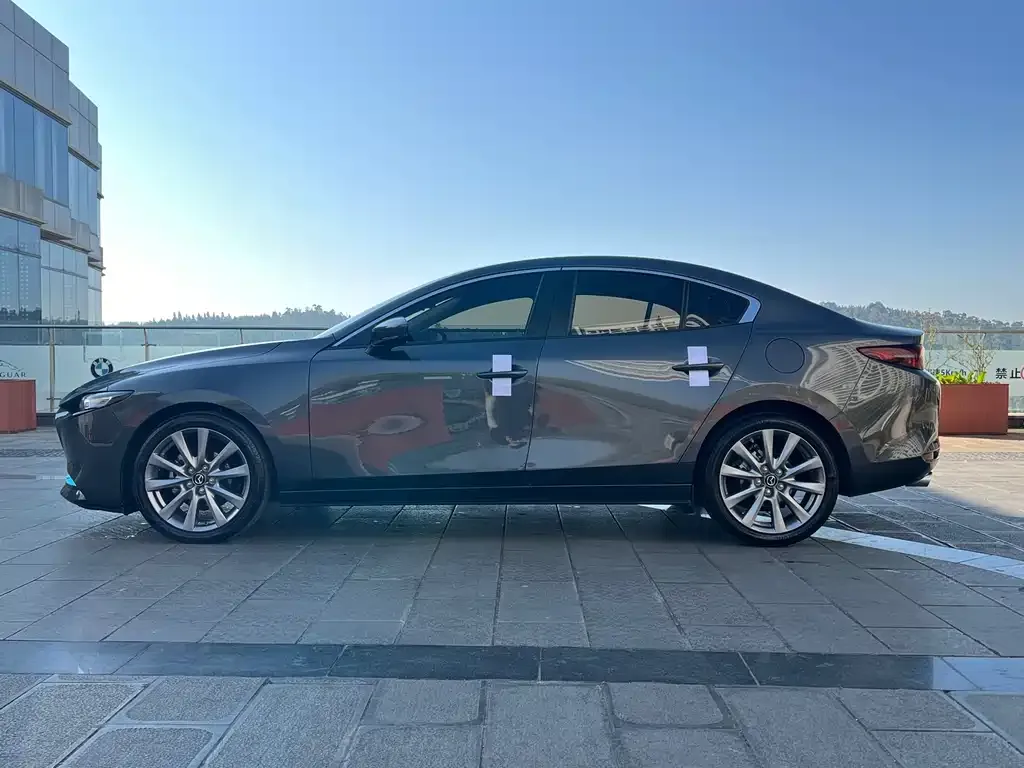 Mazda 3 Axela 2021 из CN, фото 3