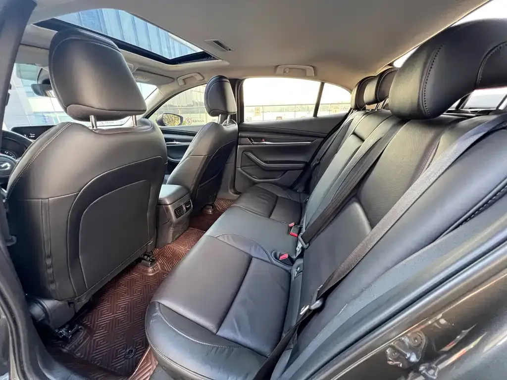 Mazda 3 Axela 2021 из CN, фото 2