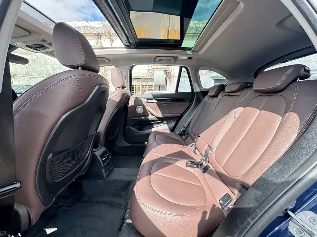 BMW X1 2021 из CN, фото 9