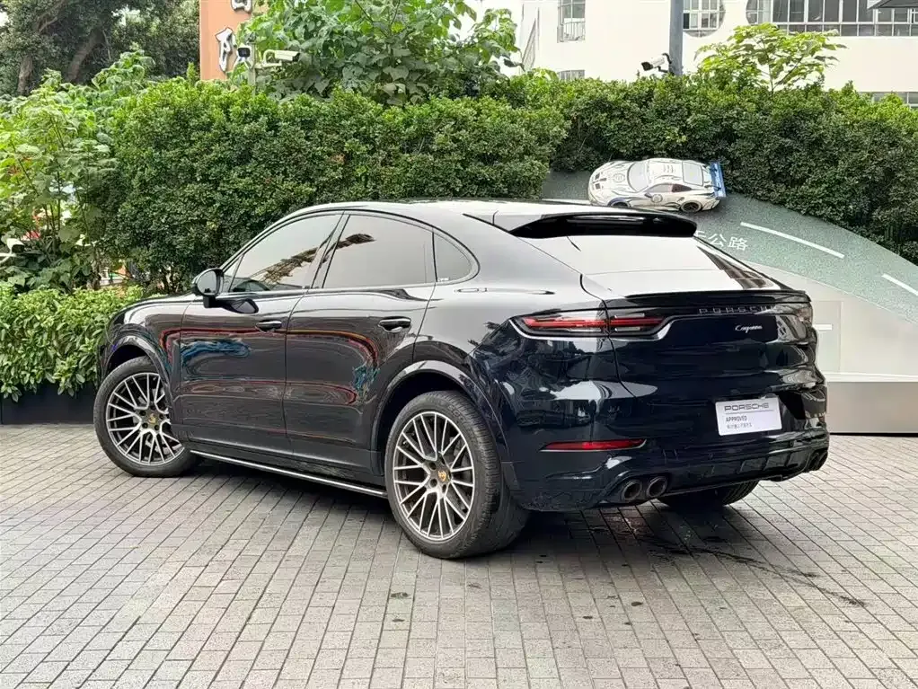 Porsche Cayenne — фото 10
