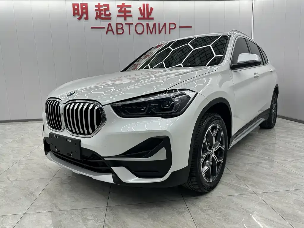 BMW X1 — фото 1