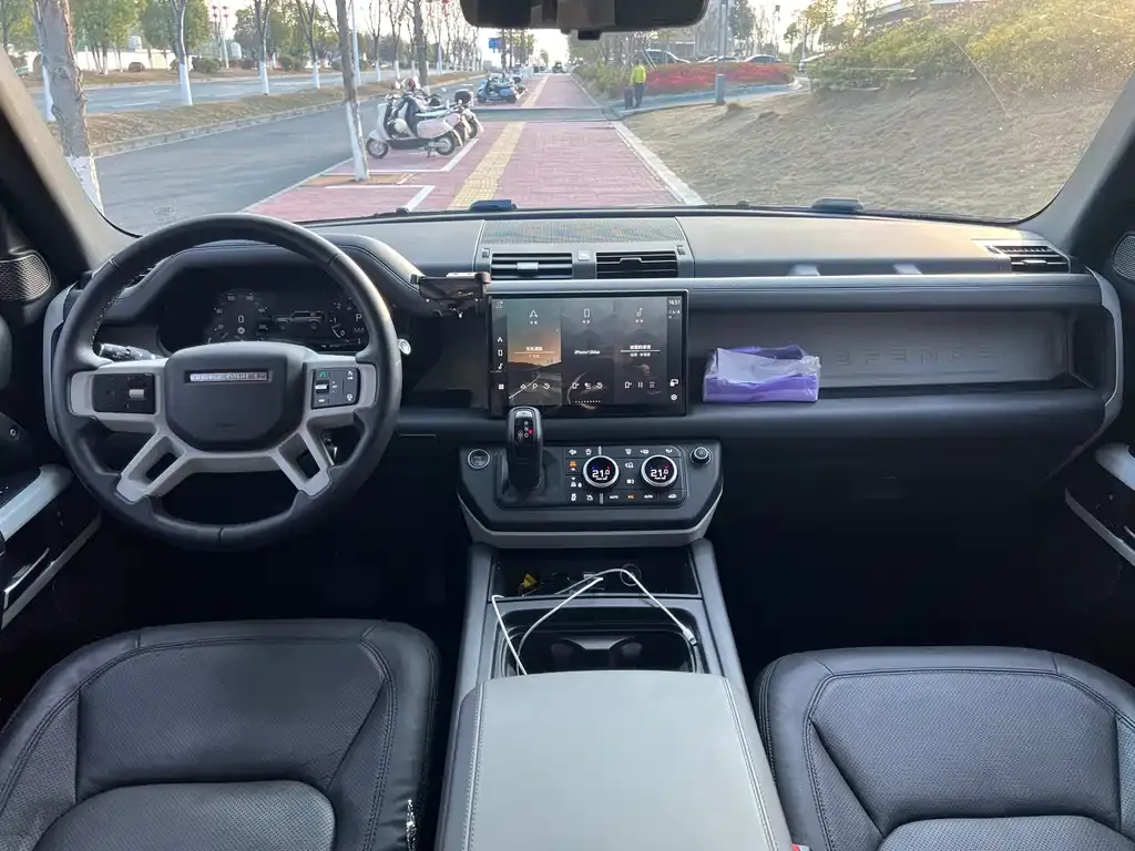 Land Rover Defender 2023 из CN, фото 4