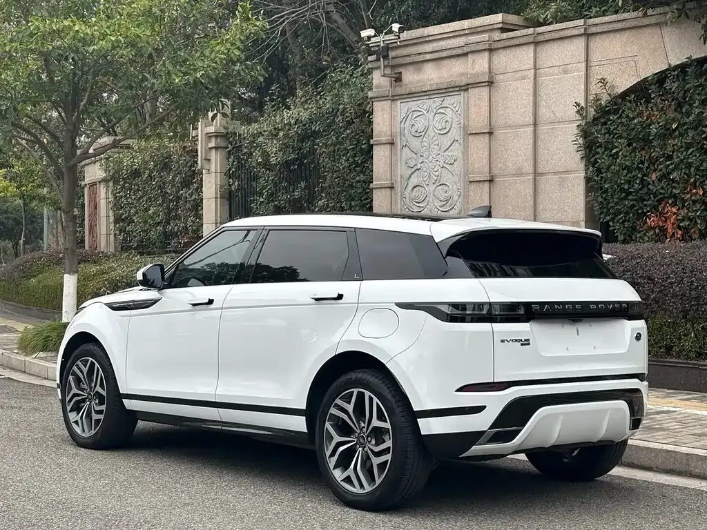 Land Rover Evoque PHEV 2023 из CN, фото 8
