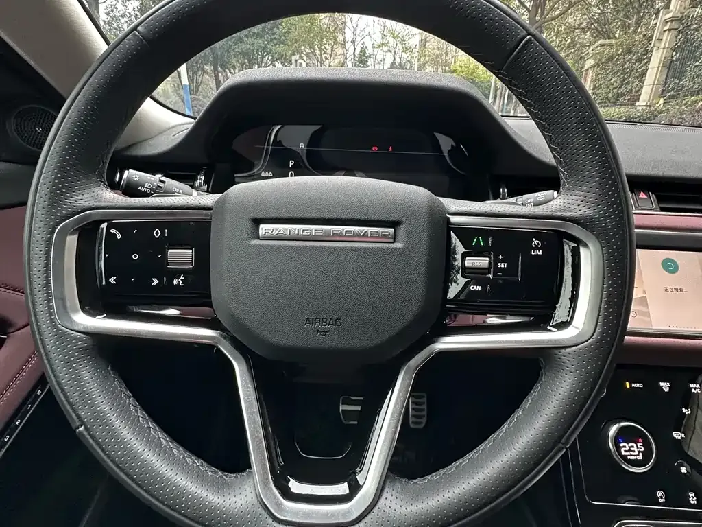 Land Rover Evoque PHEV 2023 из CN, фото 10