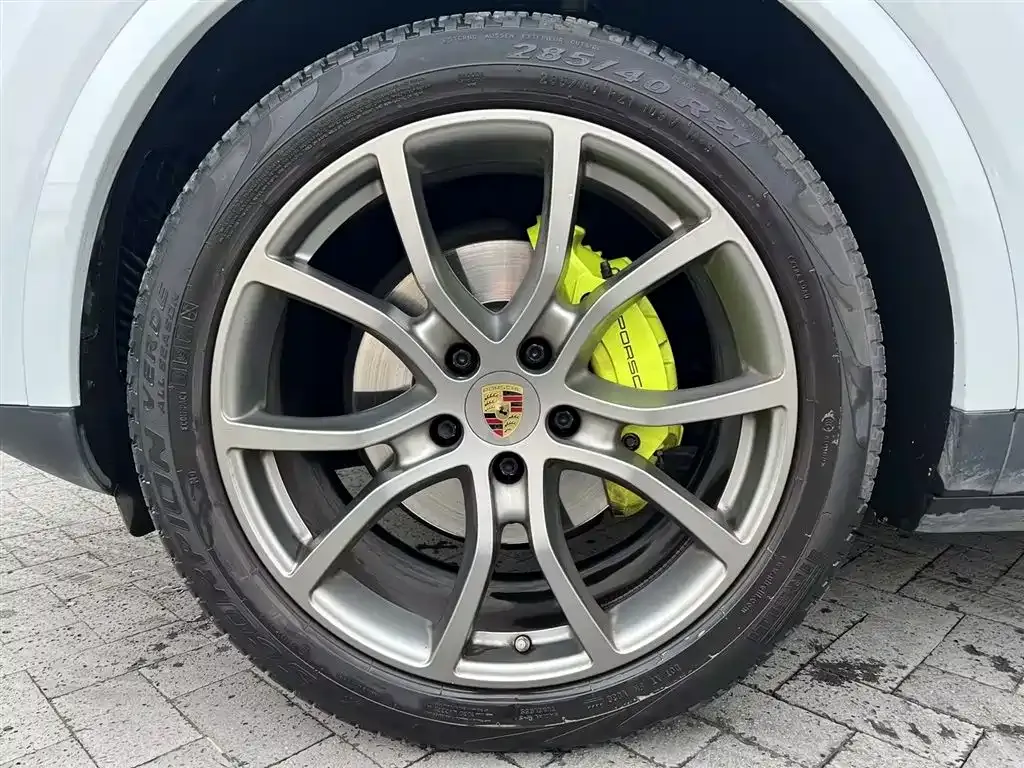 Porsche Cayenne Hybrid 2022 из CN, фото 2