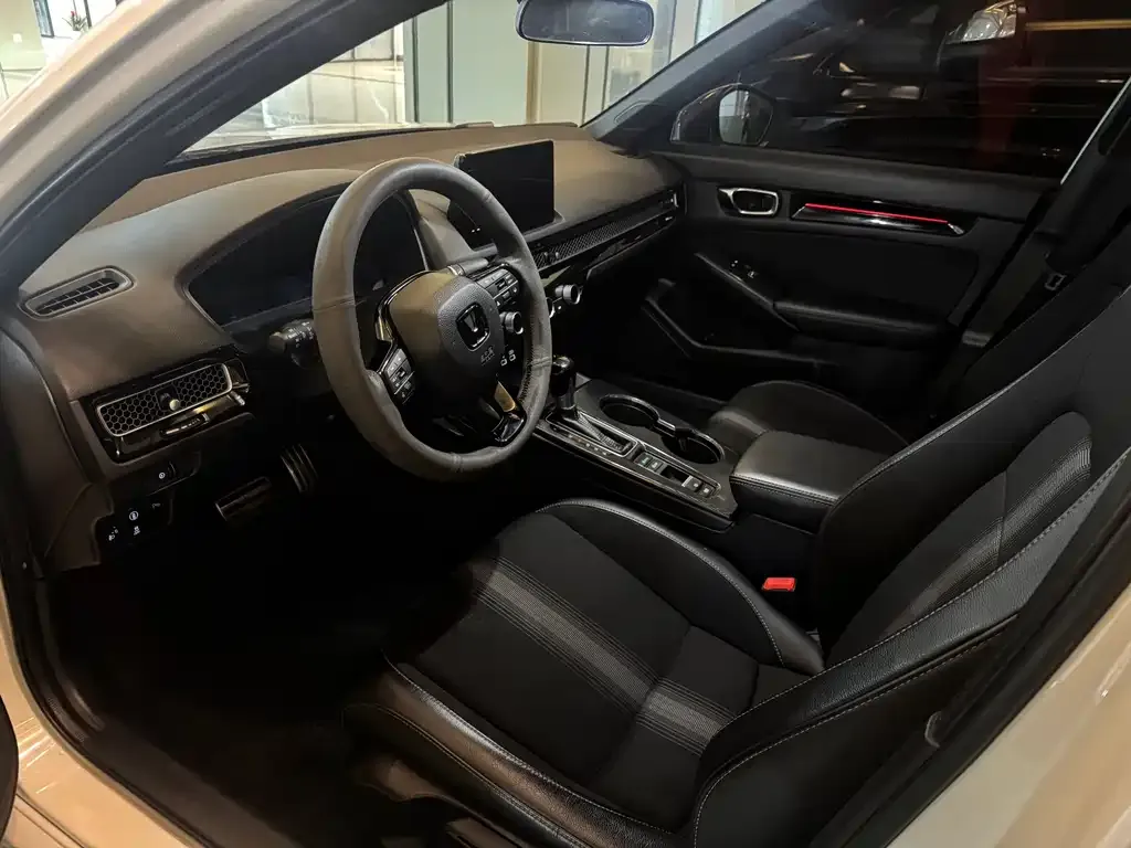 Honda Civic 2024 из CN, фото 4